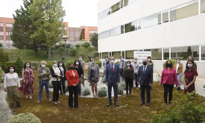 Equipo Algenex Ministro de ciencia e innovación