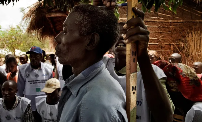 MSD dona 500.000 dólares para erradicar la ceguera de los ríos y la filariasis linfática