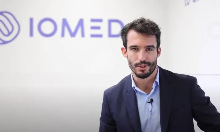 Javier de la Oca en el video de presentacion