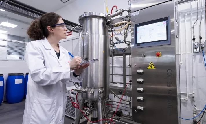 Planta piloto de bioprocesos de IQS