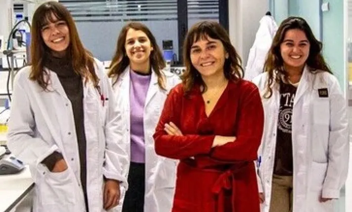 De izquierda a derecha: Aina Ximelis, Irene Delgado, Judit Camargo y Laura Ayneto (Foto: Parque Científico de Barcelona)
