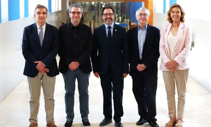 Josep Maria Campistol, Quique Bassat, Joan Guàrdia, Elias Campo y Maria Terrades. Foto: Xènia Fuentes / UB.