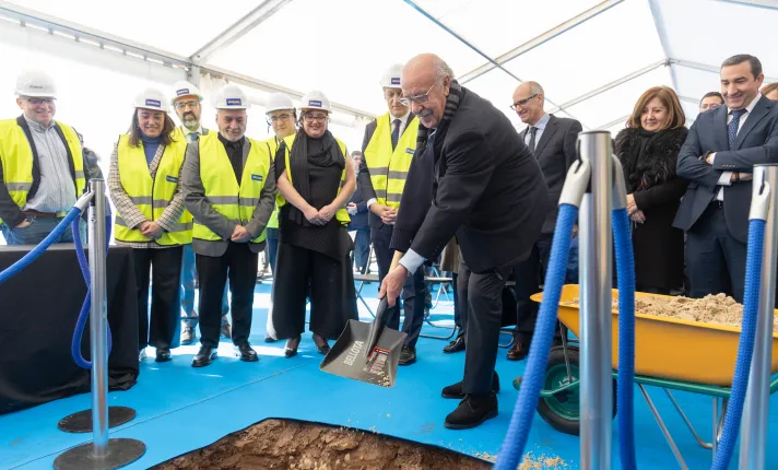 Puesta de la primera piedra de la nueva planta de Tebrio en Salamanca