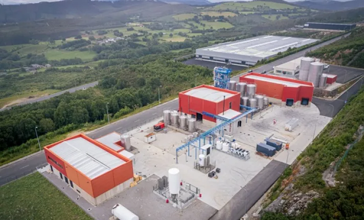 Innovaoleo fabrica el Omega 3 Star en su fábrica de As Somozas, la más grande de España