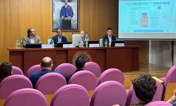 Las II Jornadas Universitarias de Farmacovigilancia e Industria Farmacéutica reunieron a la universidad e industria farmacéutica en Granada y de la mano del Aula de Farmacovigilancia PVpharm