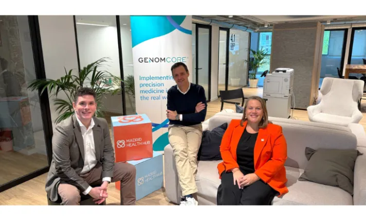 Dr. Oscar Flores (CEO Genomcore), Miquel A. Bru (cofounder & CBDO de Genomcore) con Marja Huiskamp (DG Madrid Health Hub)