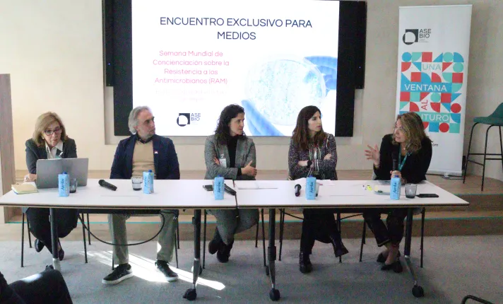 Ponentes de la jornada organizada por AseBio en el marco de la Semana Mundial de Concienciación sobre la Resistencia a los Antibióticos