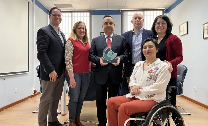 Firma del compromiso de Sermes CRO con la carta de compromiso con la diversidad