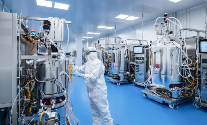 HIPRA desarrolando y fabricando productos biológicos y vacunas