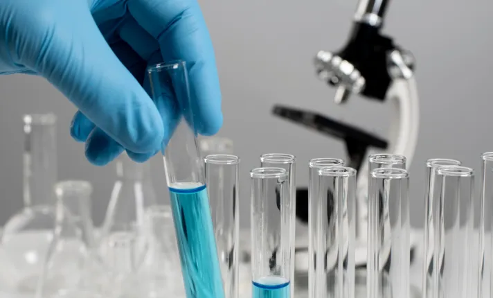Realizando pruebas en el laboratorio