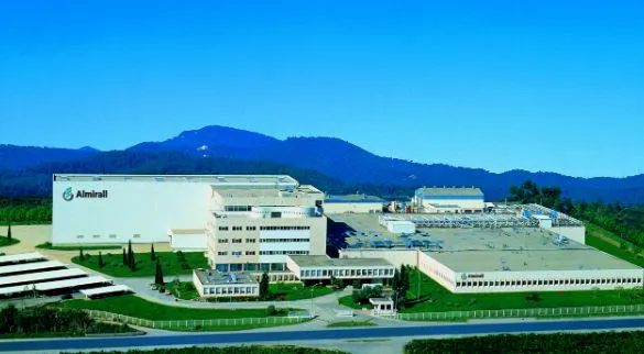 Almirall lanza la primera call de innovación dirigida a startups tecnológicas del sector salud