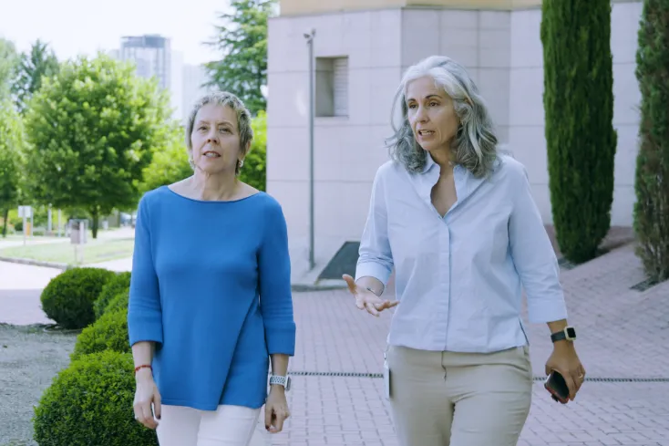 Marisol Quintero (izda.), CEO de Highlight Therapeutics, y la investigadora del CNIO Marisol Soengas, en el Centro Nacional de Investigaciones Oncológicas (CNIO). /Scienseed