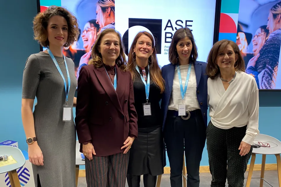 Mujeres que lideran el futuro con su trabajo en el sector biotecnológico