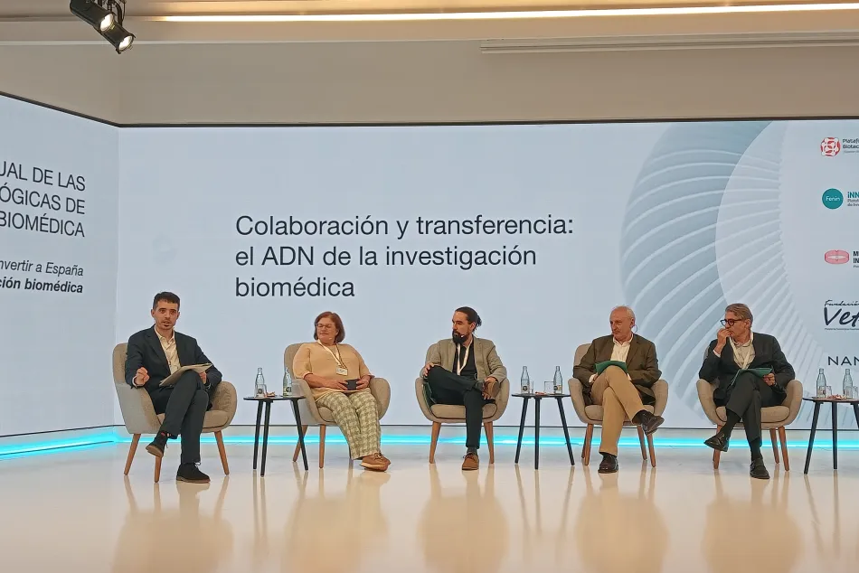 Debate sobre la colaboración y la transferencia biotecnológica en investigación biomédica